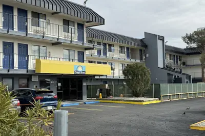 Photo 2 - Days Inn by Wyndham El Paso Airport East