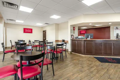 Photo 4 - Red Roof Inn Staunton