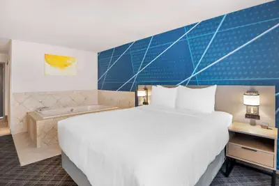 Photo 4 - Comfort Inn Monticello