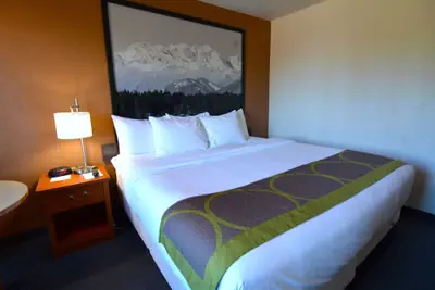 Photo 4 - Super 8 by Wyndham Port Angeles at Olympic National Park