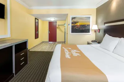 Photo 5 - Days Inn by Wyndham Nanuet / Spring Valley