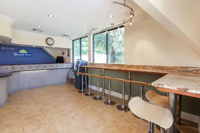 Photo 3 - Days Inn by Wyndham Nanuet / Spring Valley