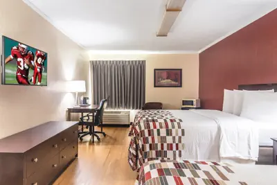 Photo 2 - Red Roof Inn Ashtabula - Austinburg