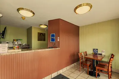 Photo 3 - Americas Best Value Inn Austinburg