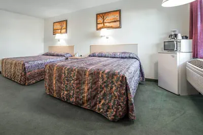 Photo 2 - Rodeway Inn Boardman - Hermiston