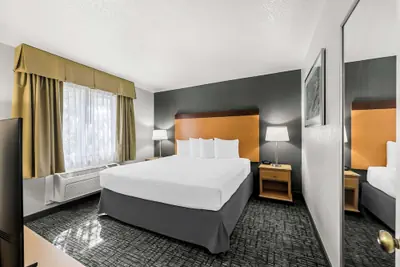 Photo 2 - Best Western Horizon Inn