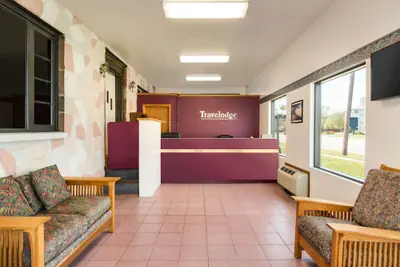 Photo 4 - Travelodge by Wyndham Niagara Falls