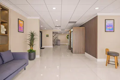 Photo 2 - B&B Hotel Miami Airport