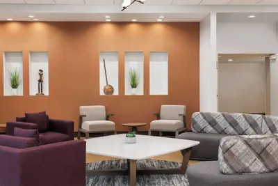 Photo 4 - DoubleTree by Hilton Greensboro Airport