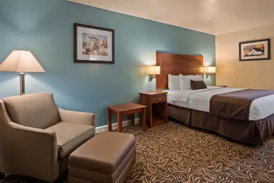 Photo 4 - Best Western Regency Inn & Suites