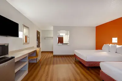Photo 5 - Motel 6 Lakeville, MN - South - Lakeville