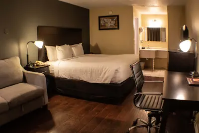 Photo 3 - Econo Lodge I-40 exit 286 Holbrook