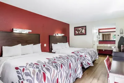 Photo 2 - Red Roof Inn Gallup