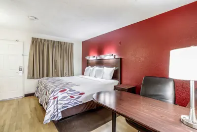 Photo 4 - Red Roof Inn Gallup