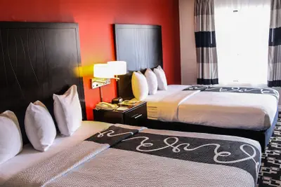 Photo 3 - Ramada by Wyndham Oceanside