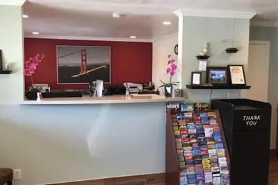 Photo 4 - Regency Inn SFO Airport