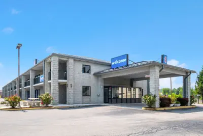 Photo 2 - Motel 6 London, KY