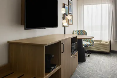 Photo 5 - Hampton Inn Staunton