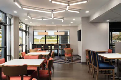 Photo 3 - Hampton Inn Norfolk/Virginia Beach