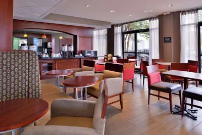 Photo 5 - Hampton Inn Norfolk/Virginia Beach
