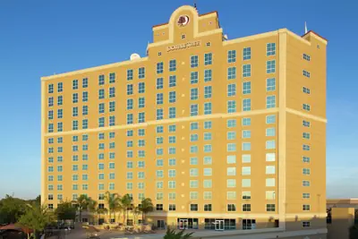 Photo 2 - DoubleTree by Hilton Hotel Modesto