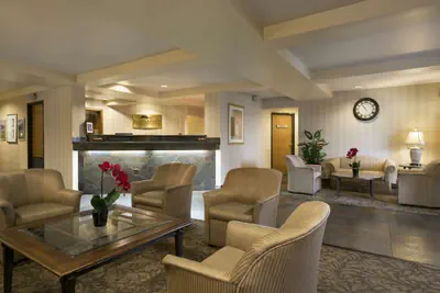 Photo 2 - Baymont by Wyndham Seattle/Kirkland WA