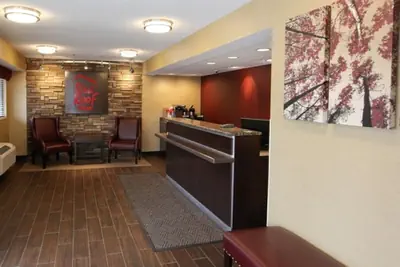 Photo 3 - Red Roof Inn PLUS+ Pittsburgh South - Airport