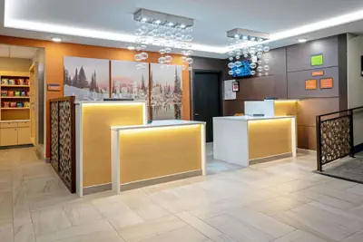 Photo 3 - La Quinta Inn & Suites by Wyndham Seattle Federal Way