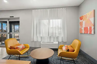Photo 3 - Spark by Hilton Moline Quad Cities