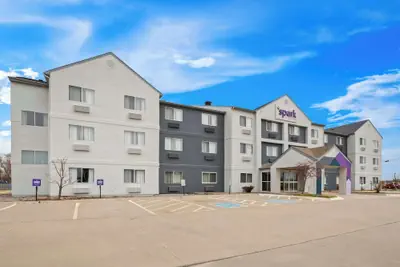Photo 2 - Spark by Hilton Moline Quad Cities
