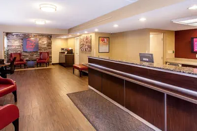 Photo 4 - Red Roof Inn Detroit - Dearborn/Greenfield Village