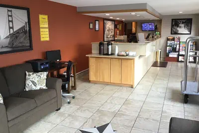 Photo 2 - Super 8 by Wyndham Albany/Corvallis
