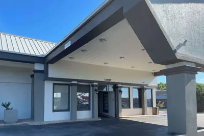 Photo 2 - Motel 6 Opelika, AL