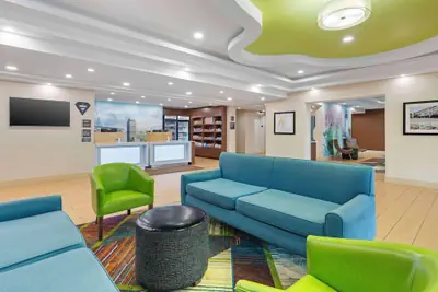 Photo 2 - Best Western Plus North Shore Hotel