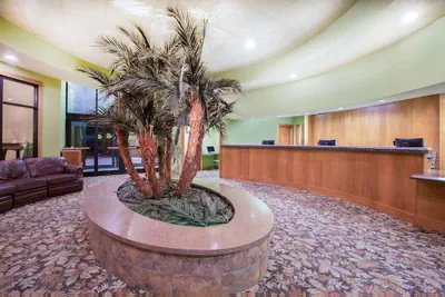 Photo 2 - Ramada Tropics Resort & Conf Center by Wyndham Des Moines