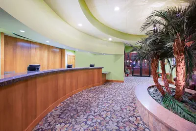 Photo 3 - Ramada Tropics Resort & Conf Center by Wyndham Des Moines