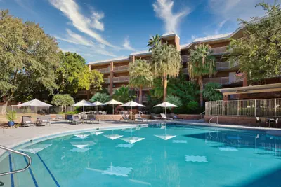 Photo 2 - Embassy Suites by Hilton Tucson East