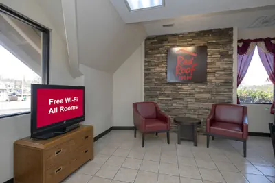 Photo 5 - Red Roof Inn Warrenton