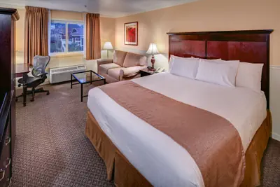 Photo 4 - Lake Natoma Inn