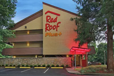 Photo 2 - Red Roof Inn PLUS+ Atlanta - Buckhead 