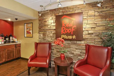 Photo 4 - Red Roof Inn PLUS+ Atlanta - Buckhead 
