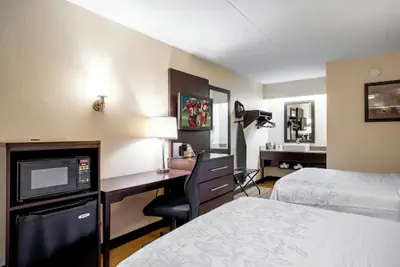 Photo 5 - Red Roof Inn PLUS+ Atlanta - Buckhead 