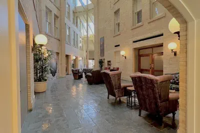 Photo 5 - Crockett Hotel