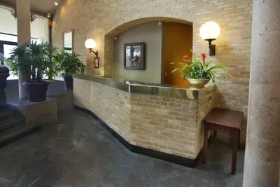 Photo 3 - Crockett Hotel