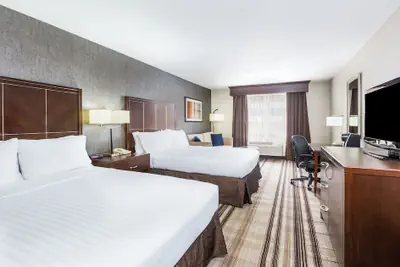 Photo 4 - Holiday Inn Express San Diego - SeaWorld Area by IHG