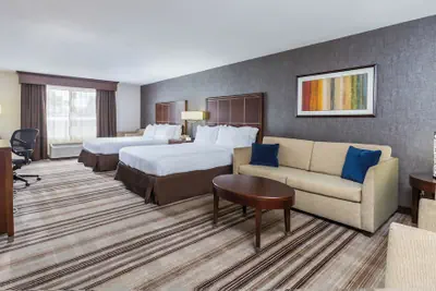 Photo 5 - Holiday Inn Express San Diego - SeaWorld Area by IHG