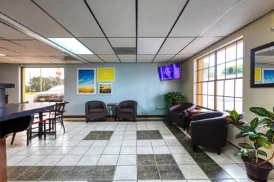 Photo 4 - Executive Inn & Suites