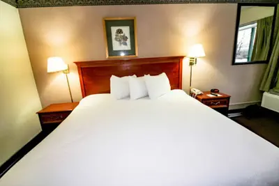 Photo 5 - Newburgh Inn