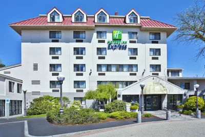 Photo 2 - Holiday Inn Express Boston - Waltham by IHG