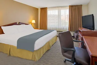 Photo 4 - Days Inn by Wyndham Silver Spring